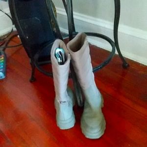 Gray, Zara girls boots, size 32, slightly worn, excellent condition